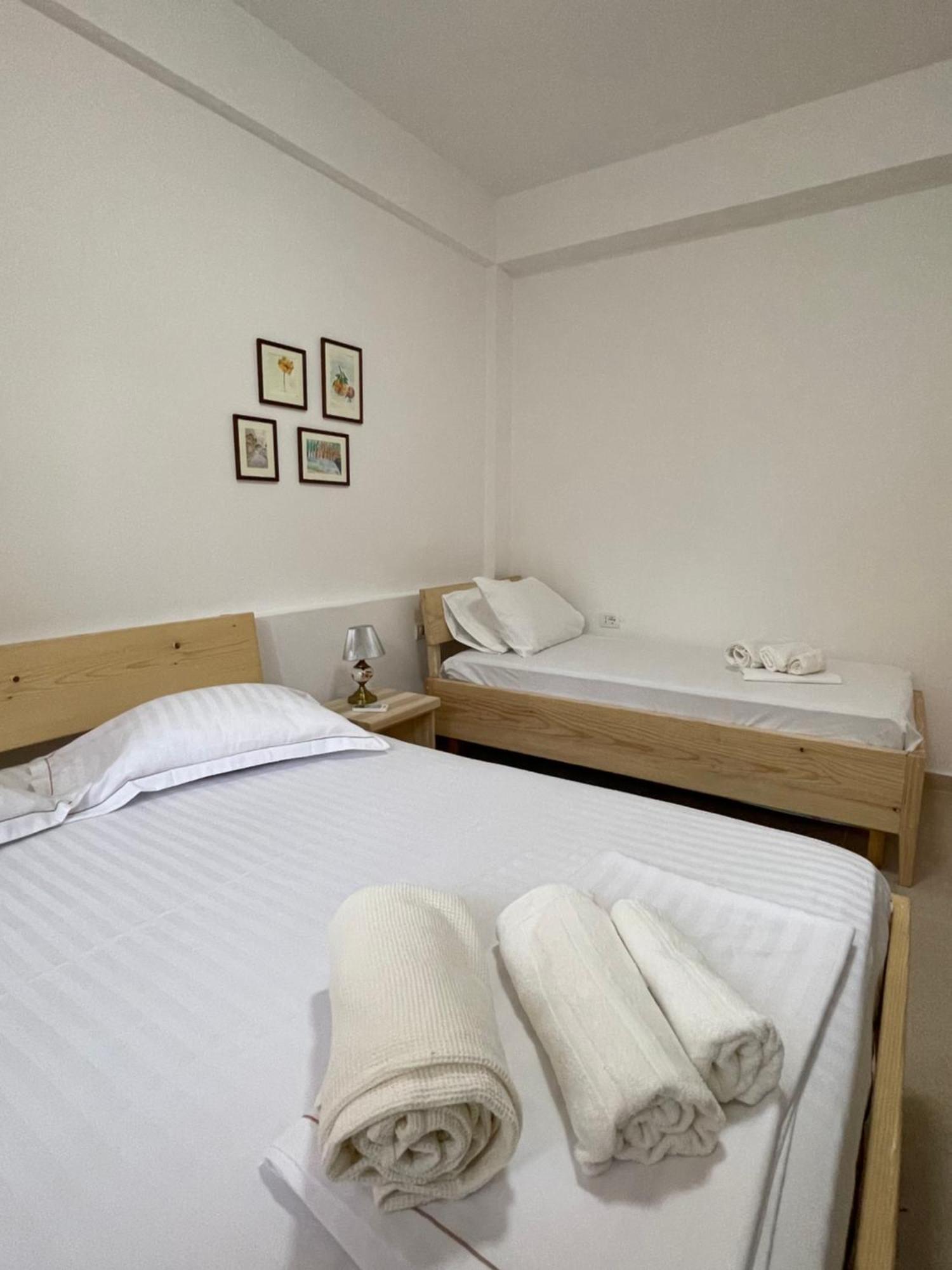 Xho'S Forest Guest House ベラト 部屋 写真